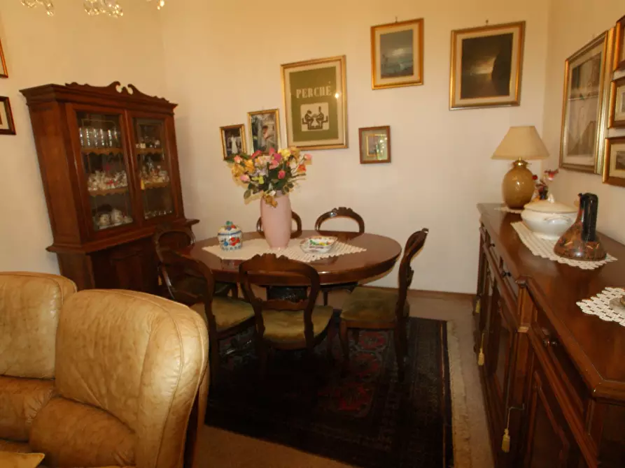 Immagine 9 di Casa bifamiliare in vendita  a Sarzana