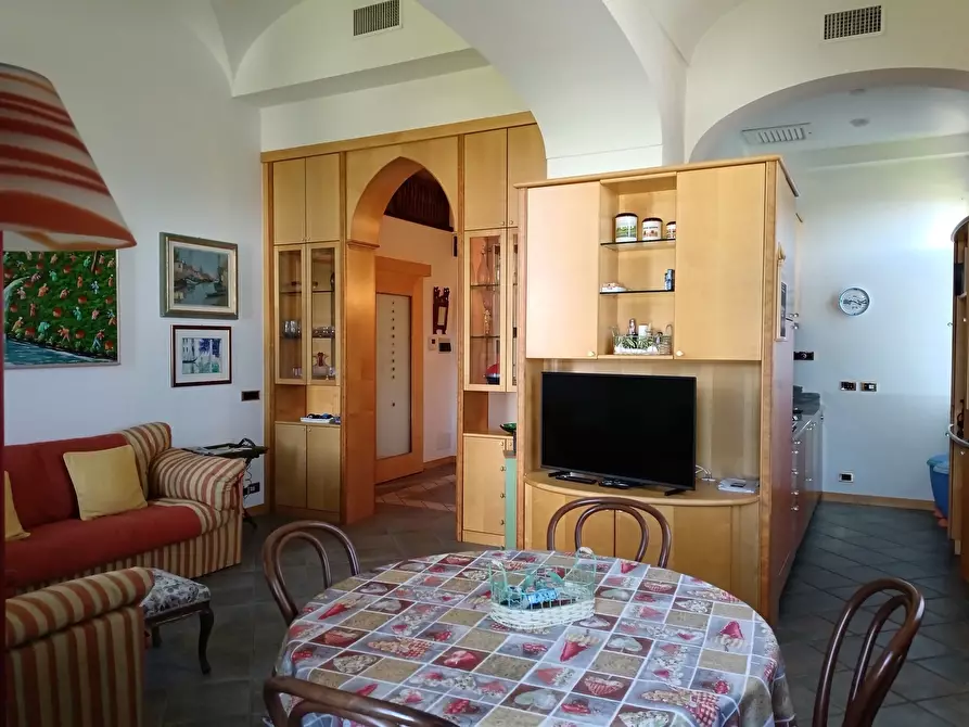 Immagine 11 di Trilocale in vendita  a Ameglia
