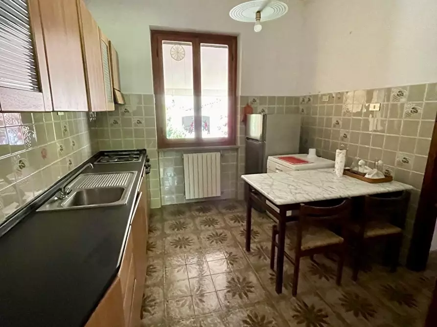 Immagine 11 di Casa semindipendente in vendita  a Ameglia