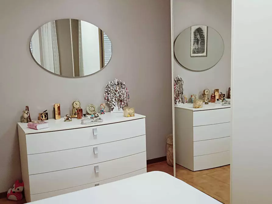 Immagine 11 di Pentalocale in vendita  a Ortonovo