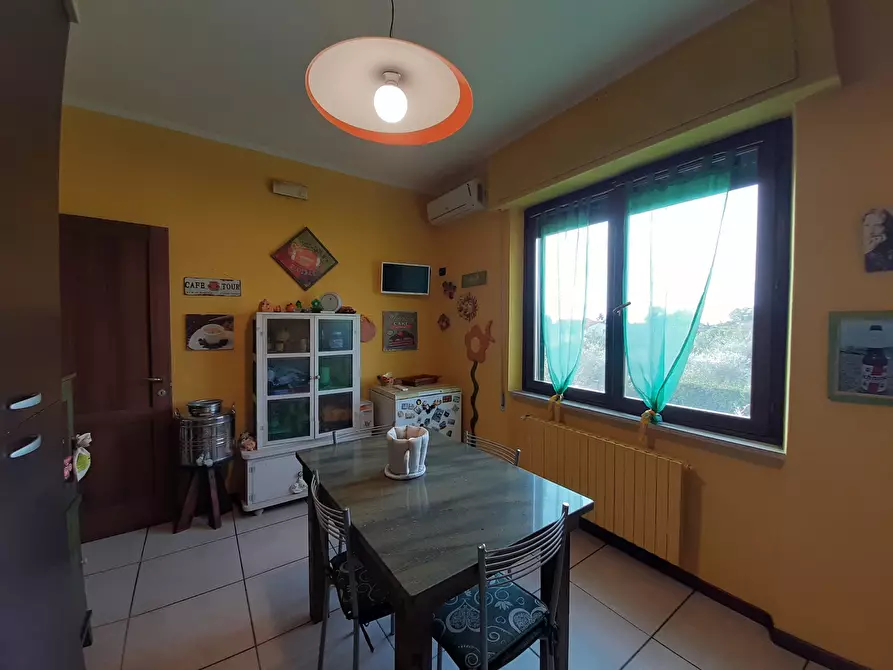 Immagine 9 di Casa semindipendente in vendita  a Ortonovo