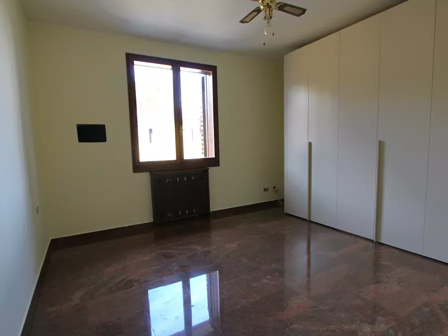 Immagine 17 di Appartamento in vendita  in Via zanasi a Valsamoggia