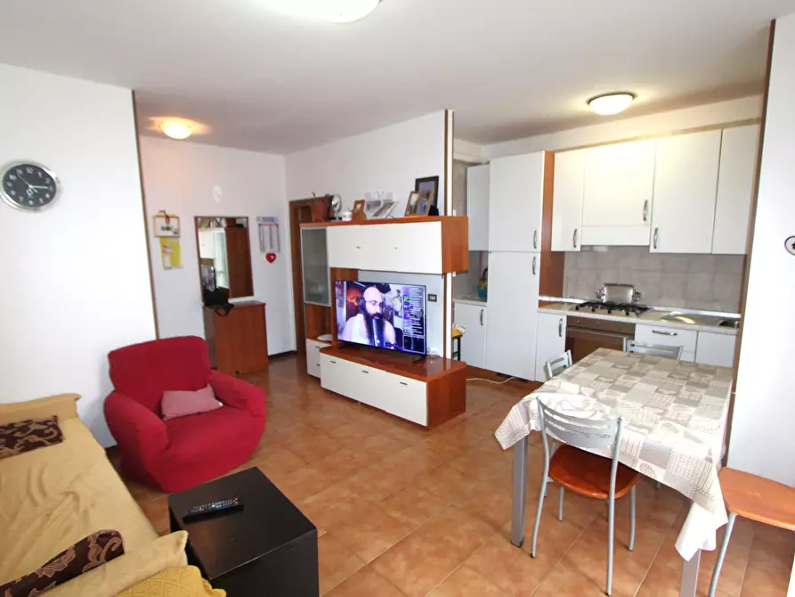 Immagine 3 di Appartamento in vendita  in Via A. Zanasi a Valsamoggia