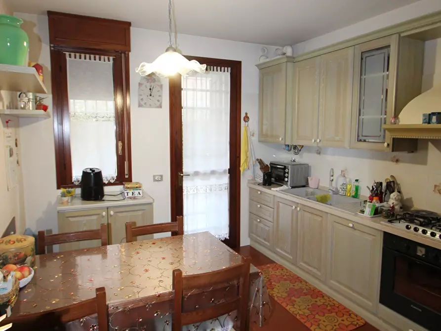 Immagine 8 di Villetta a schiera in vendita  in Via Generale Carlo Alberto dalla Chiesa a Valsamoggia