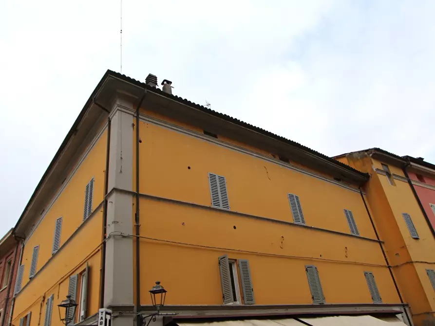Immagine 1 di Appartamento in vendita  in Piazza Giuseppe Garibaldi a Valsamoggia