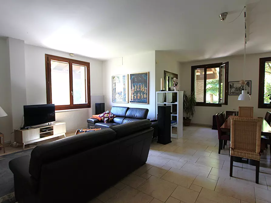 Immagine 3 di Casa indipendente in vendita  in Via Ciano a Valsamoggia