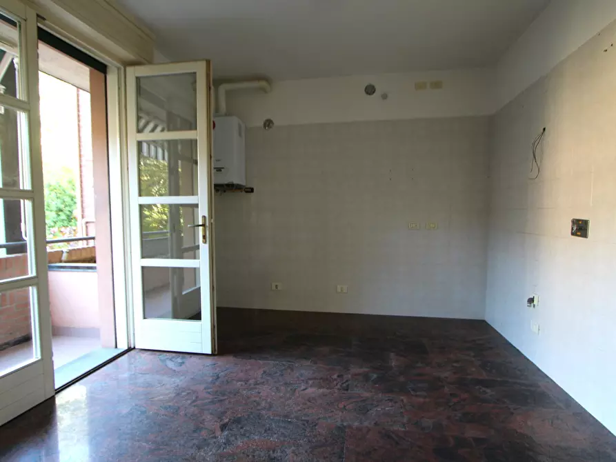 Immagine 3 di Appartamento in vendita  in Viale dell'Indipendenza a Valsamoggia