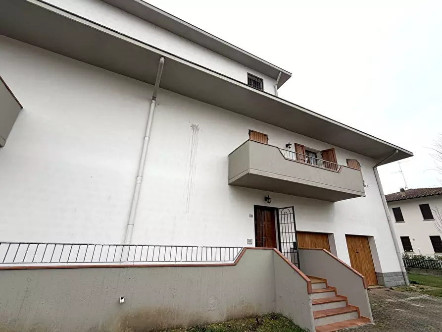 Immagine 10 di Porzione di casa in vendita  a Valsamoggia