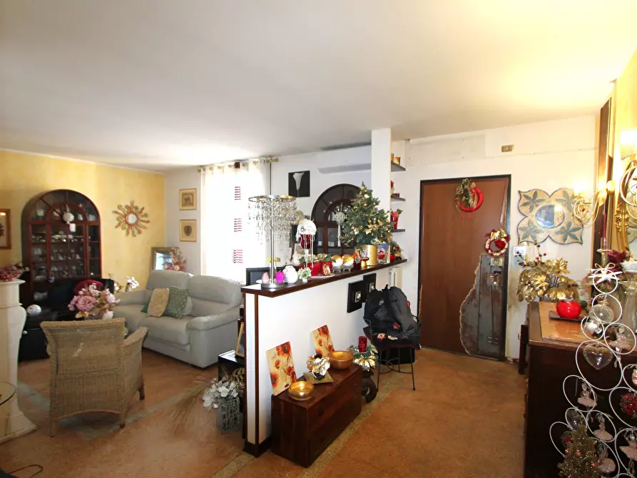 Immagine 7 di Appartamento in vendita  in Via Magazzino a Valsamoggia