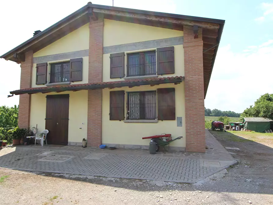 Immagine 6 di Porzione di casa in vendita  in Via San Francesco a Valsamoggia