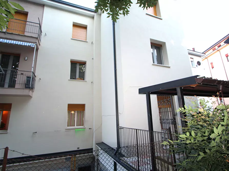 Immagine 31 di Appartamento in vendita  in Via G. Matteotti a Valsamoggia