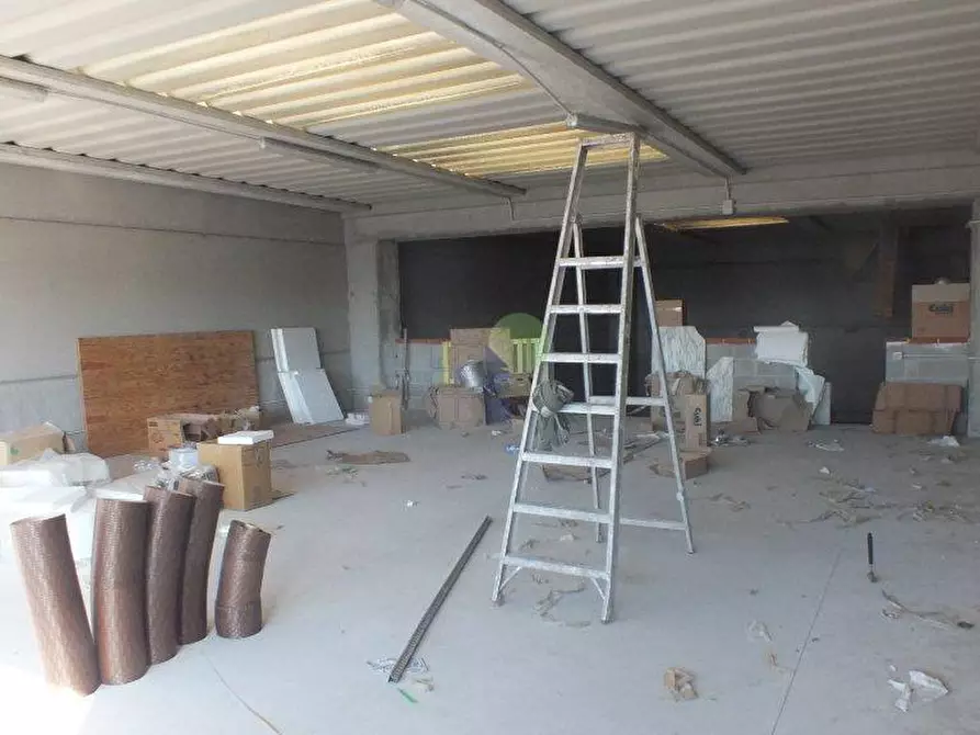 Immagine 16 di Attività artigianale in vendita  in Via Guarini a Livorno