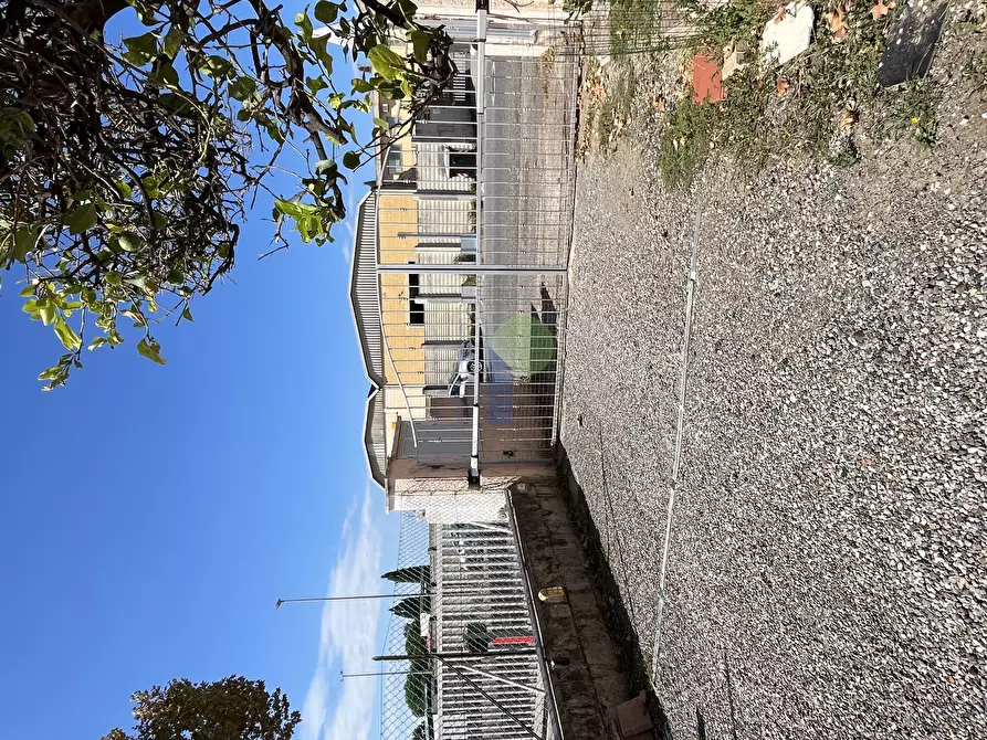 Immagine 29 di Capannone industriale in vendita  in Via dell'INdustria 22 a Rosignano Marittimo