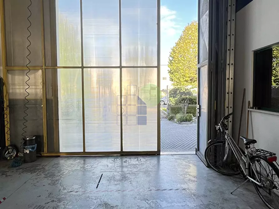 Immagine 8 di Attività artigianale in affitto  in Via dei Materassai 11 a Livorno