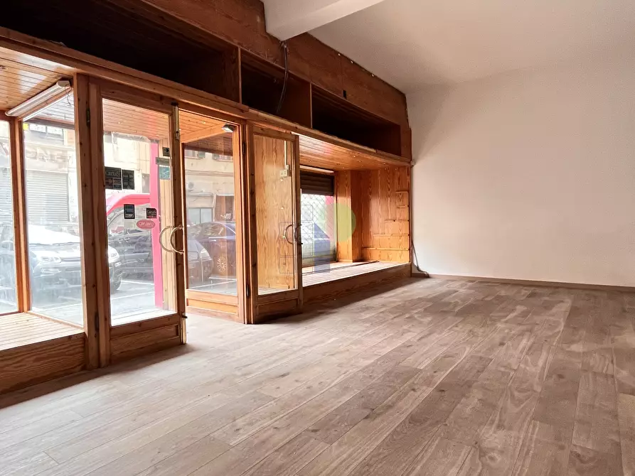 Immagine 1 di Capannone industriale in affitto  in Via Buontalenti 80 a Livorno