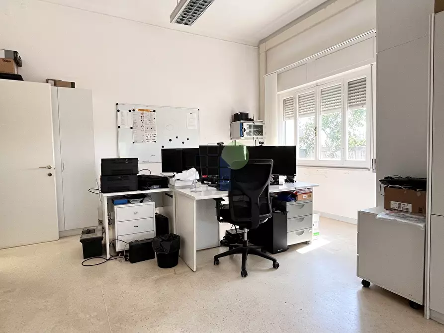 Immagine 12 di Ufficio in affitto  in Via L. da Vinci 35 a Livorno