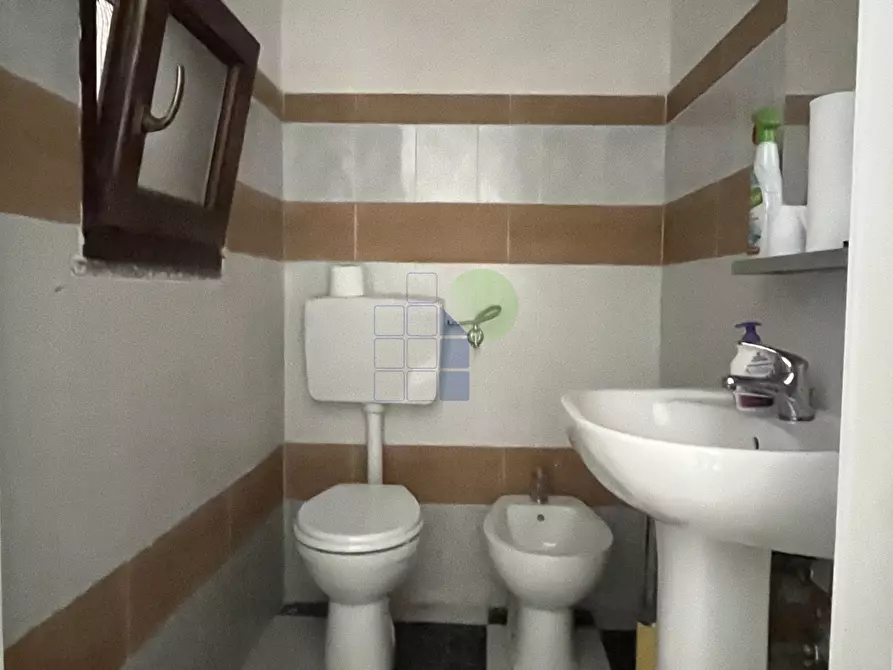 Immagine 8 di Laboratorio in vendita  in Piaza due Giugno 44 a Livorno