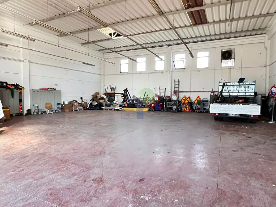 Immagine 3 di Capannone industriale in affitto  in Via Aurelia 76 a Collesalvetti