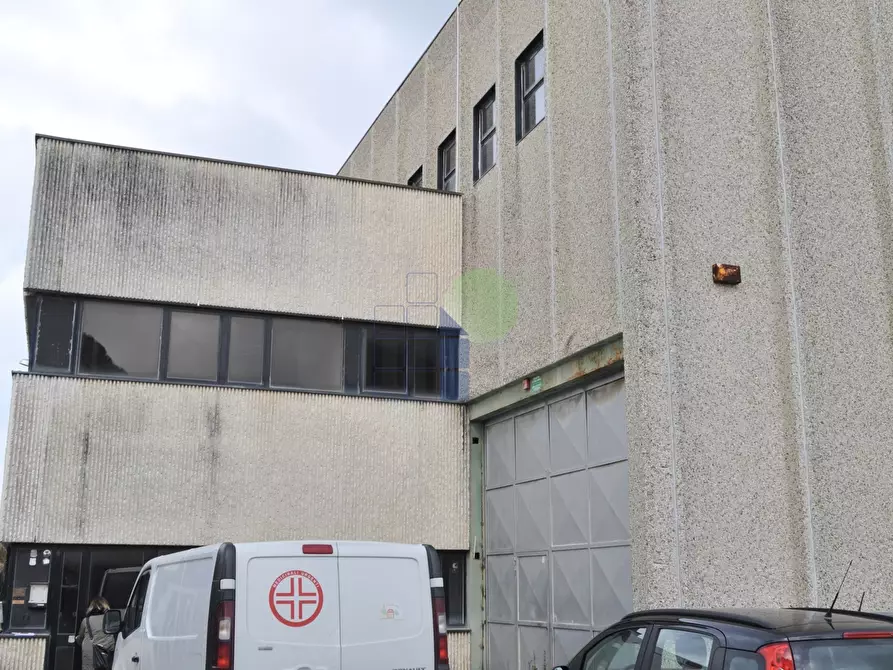 Immagine 27 di Attività artigianale in vendita  in Via della Padula 11 a Livorno