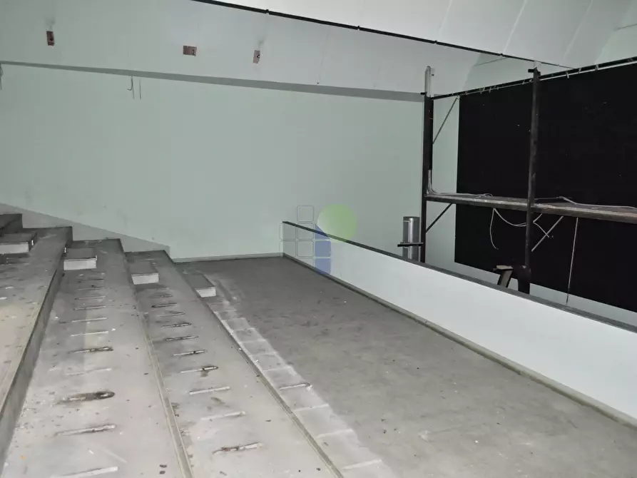 Immagine 18 di Capannone industriale in affitto  in Piazza Grande 55 a Livorno