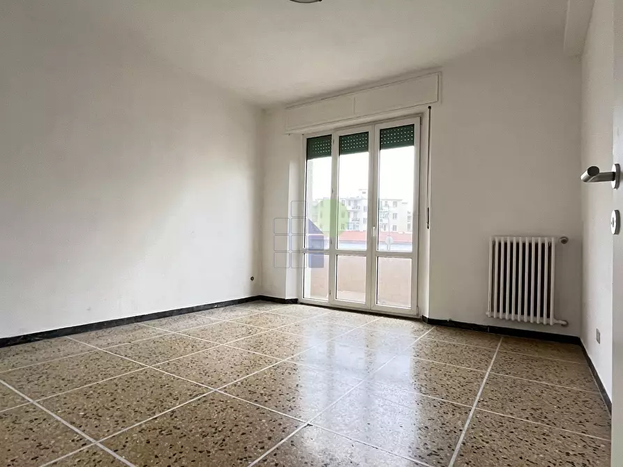 Immagine 49 di Pentalocale in vendita  in Via Baciocchi 12 a Livorno