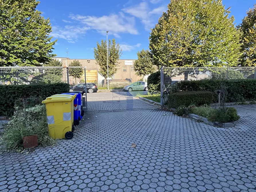 Immagine 16 di Attività artigianale in affitto  in Via dei Materassai 11 a Livorno