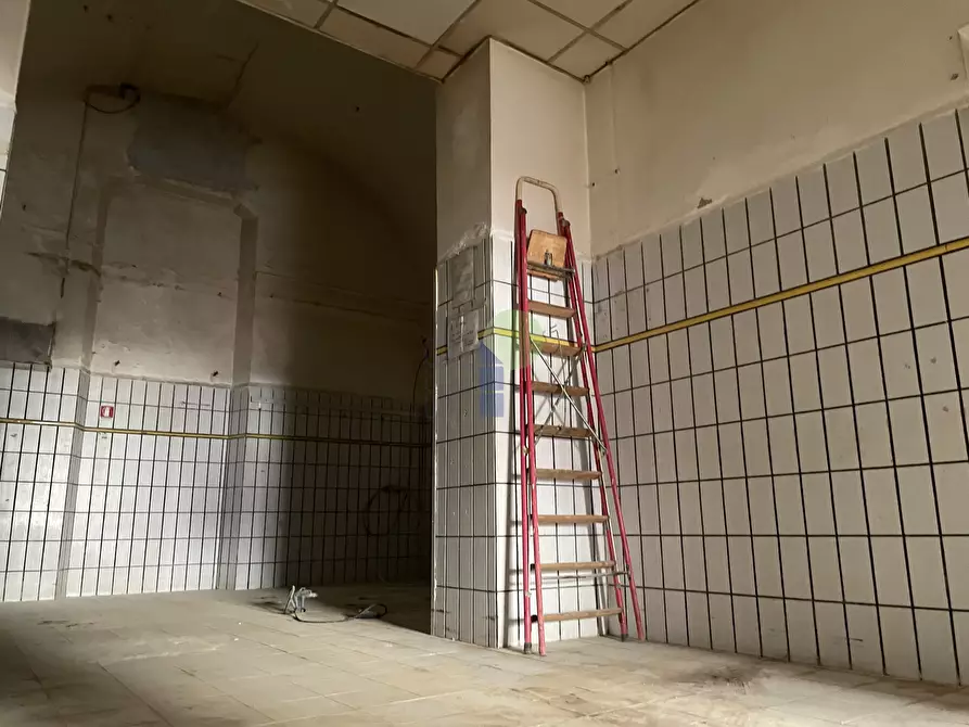 Immagine 8 di Capannone industriale in vendita  in Via Buontalenti 6 a Livorno