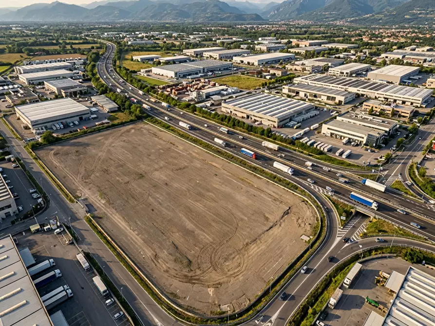 Immagine 1 di Terreno industriale in vendita  a Santo Stefano Di Magra