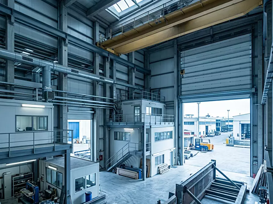 Immagine 1 di Capannone industriale in vendita  a Pisa