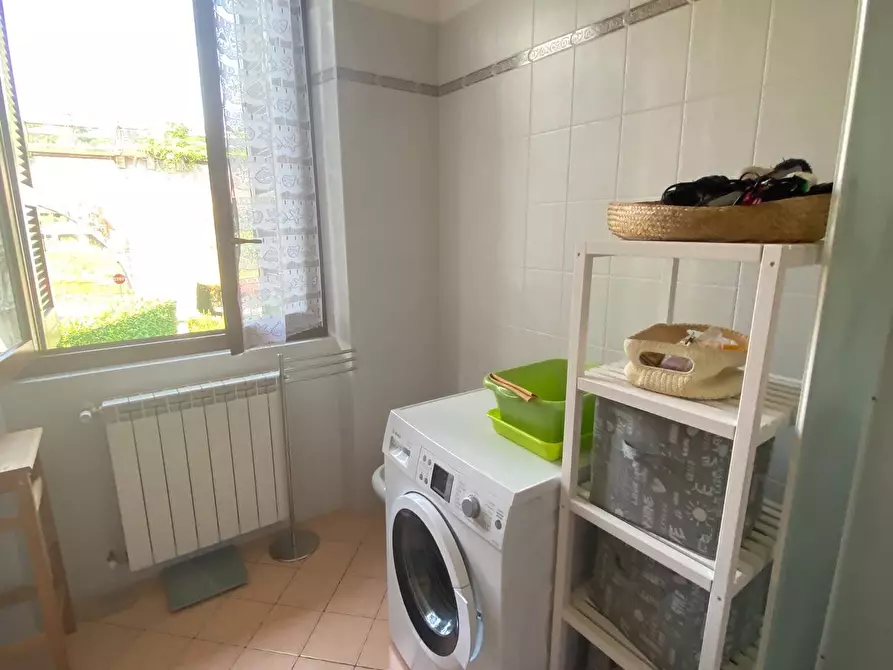 Immagine 15 di Bilocale in affitto  in Via Minazza a Meina