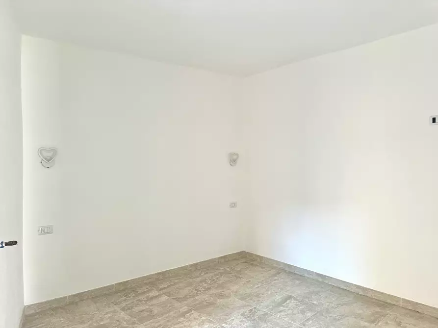 Immagine 6 di Bilocale in vendita  in Via Crosa 1 a Arona