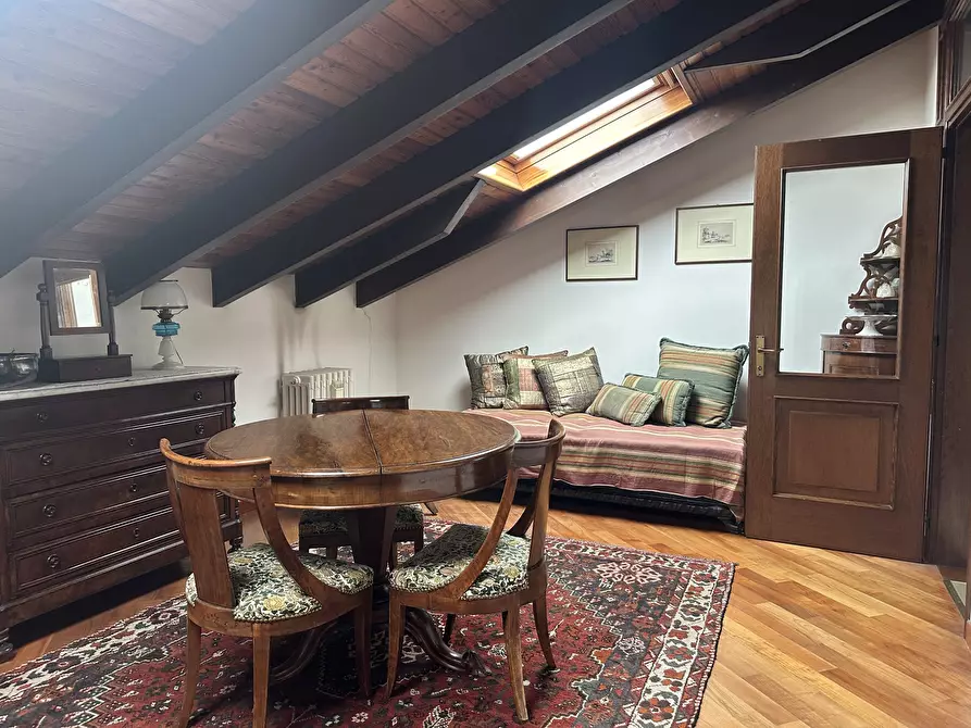 Immagine 18 di Villa in vendita  in Via Varallo Pombia 2 a Castelletto Sopra Ticino