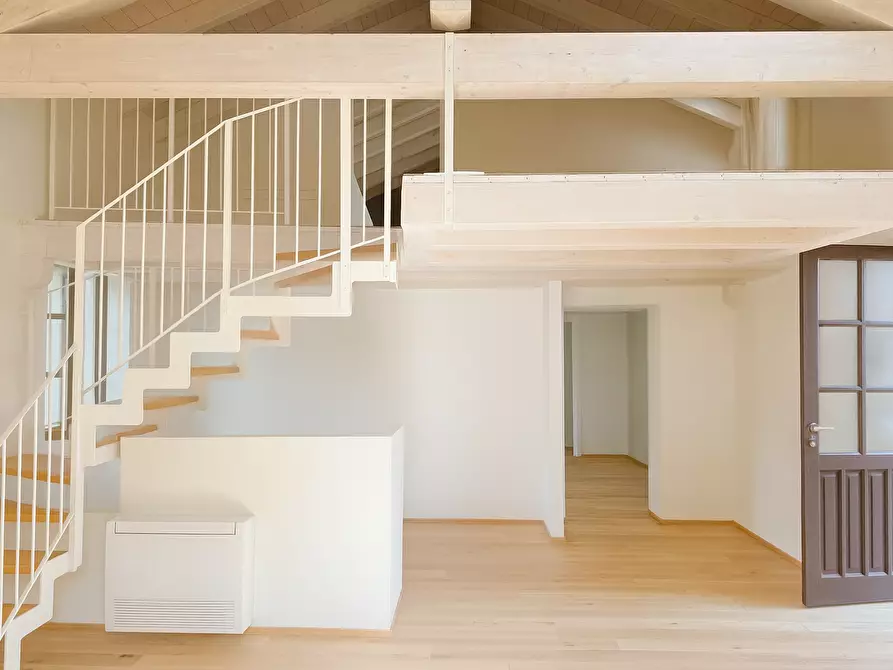 Immagine 4 di Quadrilocale in vendita  in Via Mazzini 1 a Meina