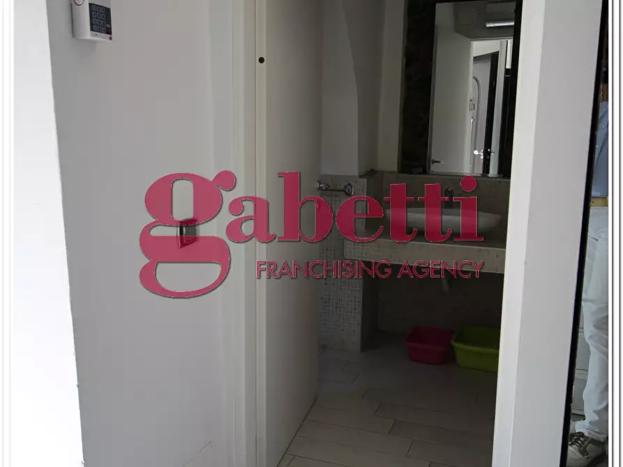 Immagine 8 di Monolocale in vendita  in Via Roma 99 a Nebbiuno