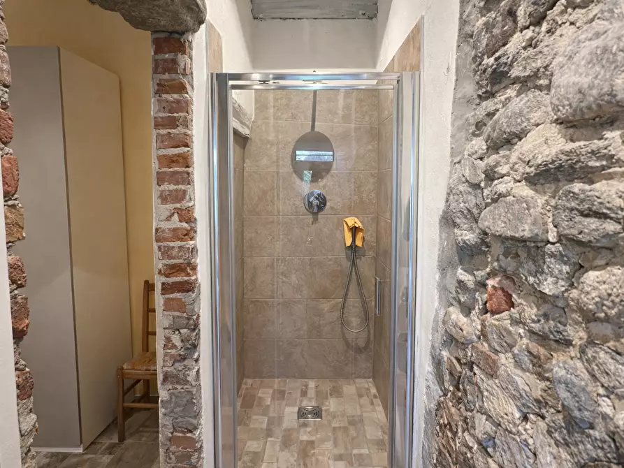 Immagine 17 di Bilocale in affitto  in Via Amalfi 1 a Dormelletto