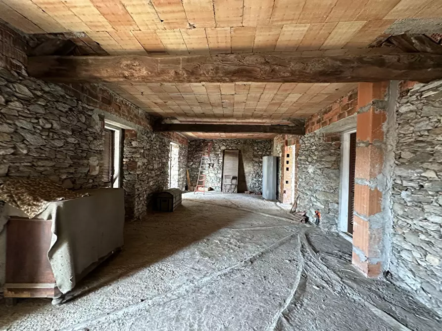 Immagine 13 di Rustico / casale in vendita  in Via Nazionale 1 a Colazza