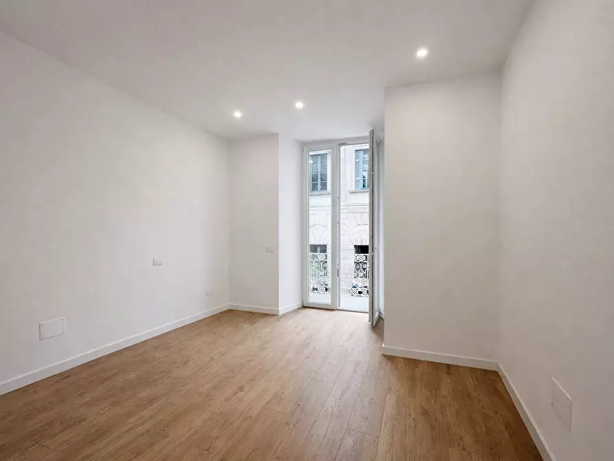 Immagine 11 di Quadrilocale in vendita  in Corso Liberazione 1 a Arona