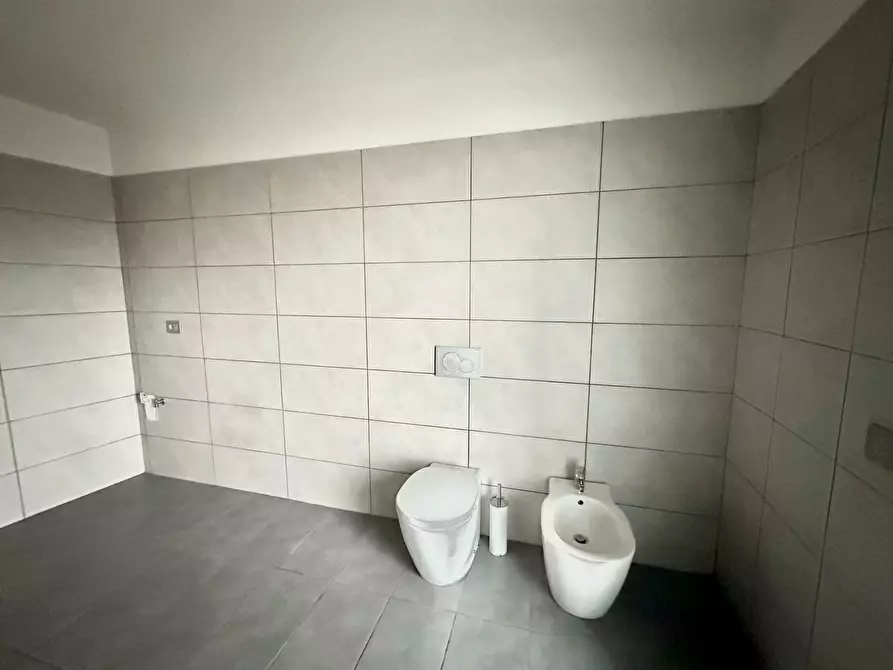 Immagine 16 di Bilocale in vendita  in Via G. Matteotti 1 a Borgomanero