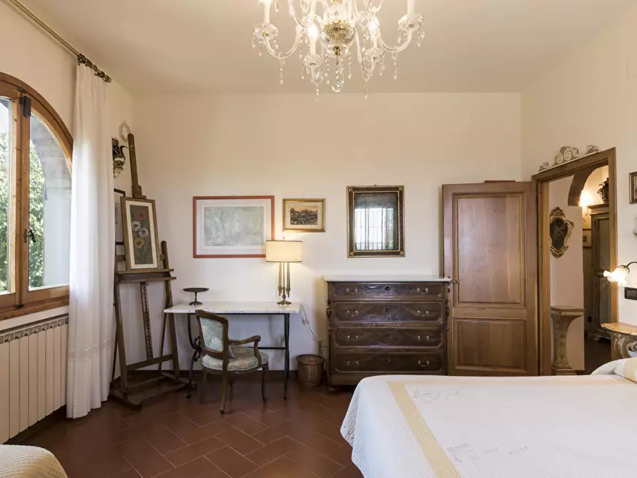 Immagine 41 di Villa in vendita  in via tortori a Montespertoli