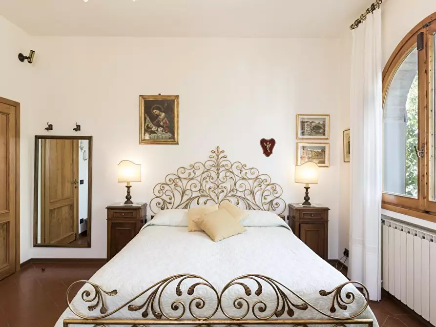 Immagine 31 di Villa in vendita  in via tortori a Montespertoli