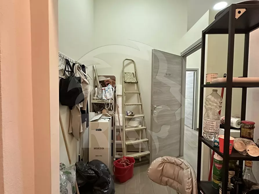 Immagine 34 di Locale commerciale in affitto  in Via Riva di Reno 56 a Bologna