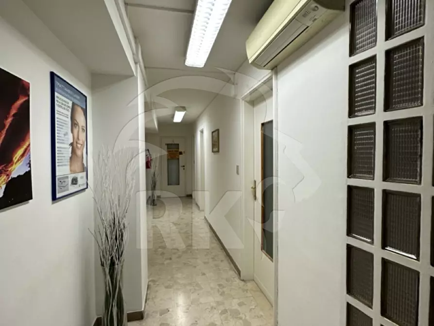 Immagine 10 di Ufficio in affitto  in Vicolo Sant'Arcangelo 2 a Bologna