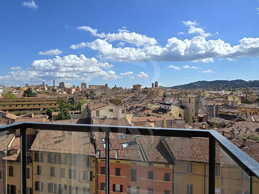 Immagine 1 di Quadrilocale in affitto  a Bologna