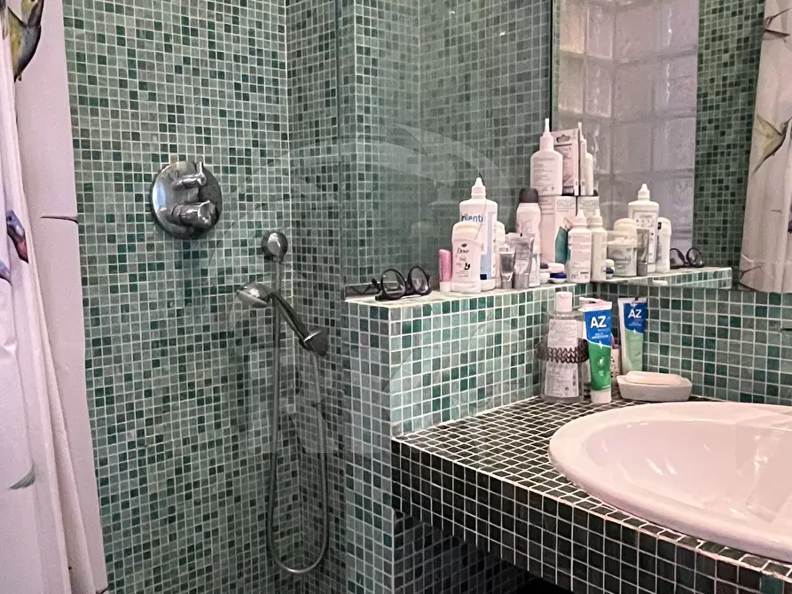 Immagine 19 di Trilocale in vendita  a Bologna