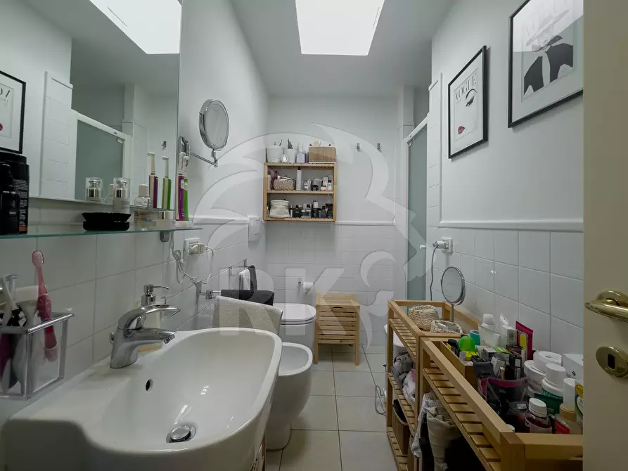 Immagine 15 di Quadrilocale in affitto  in via dell'indipendenza 54 a Bologna