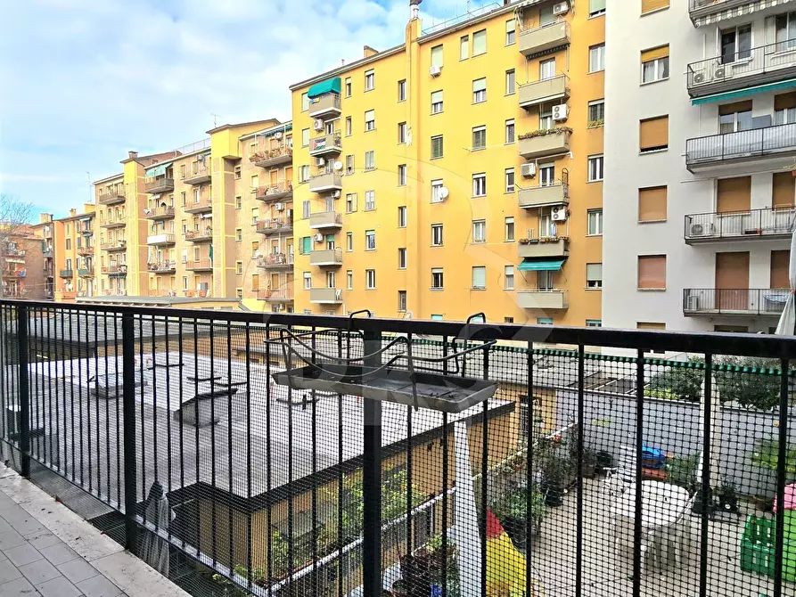 Immagine 2 di Trilocale in vendita  a Bologna