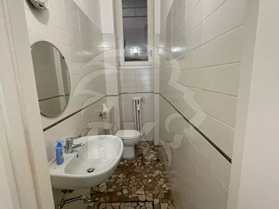 Immagine 20 di Locale commerciale in affitto  in via Milazzo a Bologna