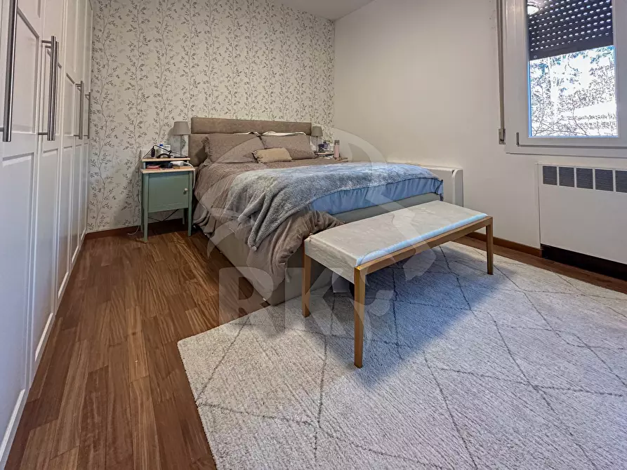 Immagine 11 di Pentalocale in vendita  in via Delle Rose 32 a Bologna