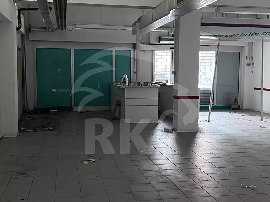 Immagine 2 di Locale commerciale in vendita  in VIA del PAVONE 73 a Ferrara