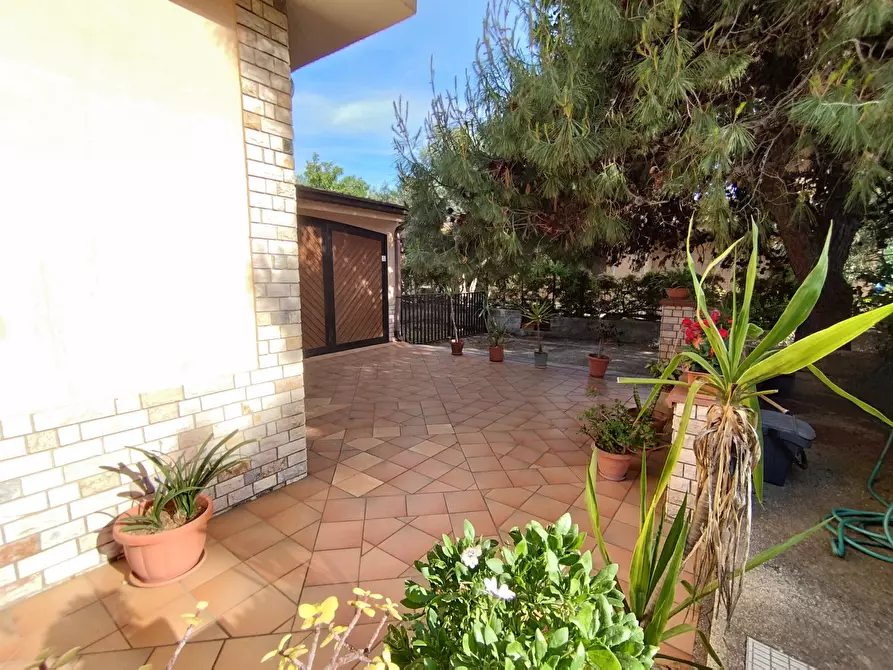 Immagine 30 di Villa in vendita  in Via Carlo Goldoni 23 a Siracusa